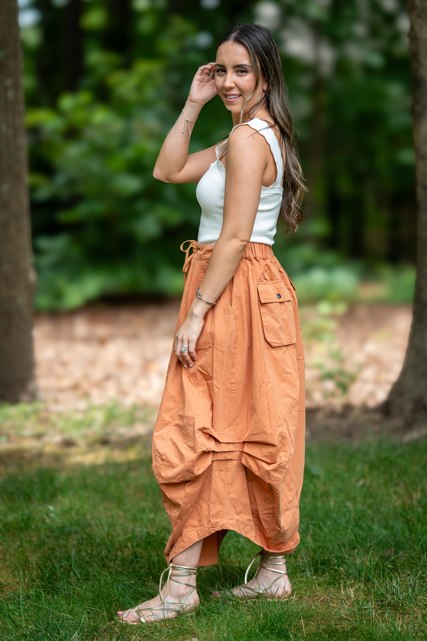 Side Tuck Detail Midi Skirt